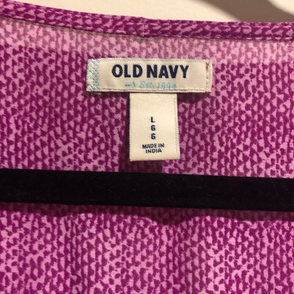 Flowy shirt! Work appropriate! - Picture 3 of 5